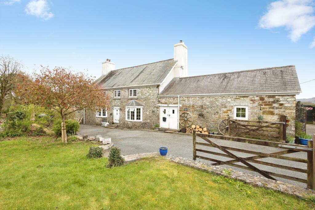 Main image of property: Broad Oak, Llandeilo, Carmarthen, Carmarthenshire, SA32