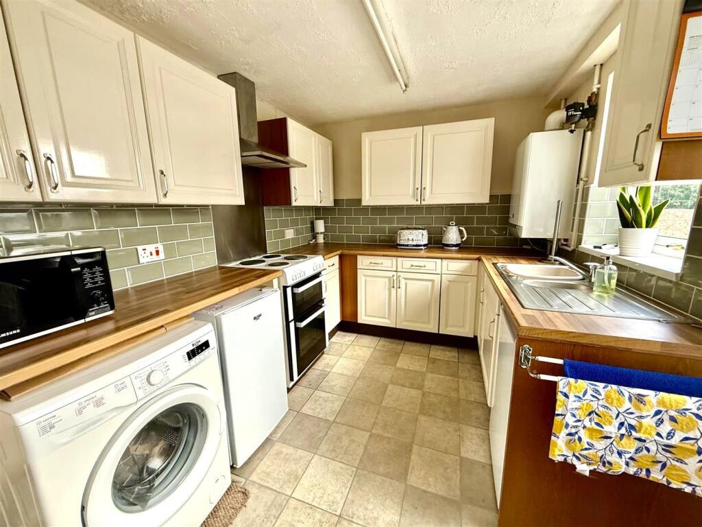 House in Aycliffe Village, Great Aycliffe - View 3