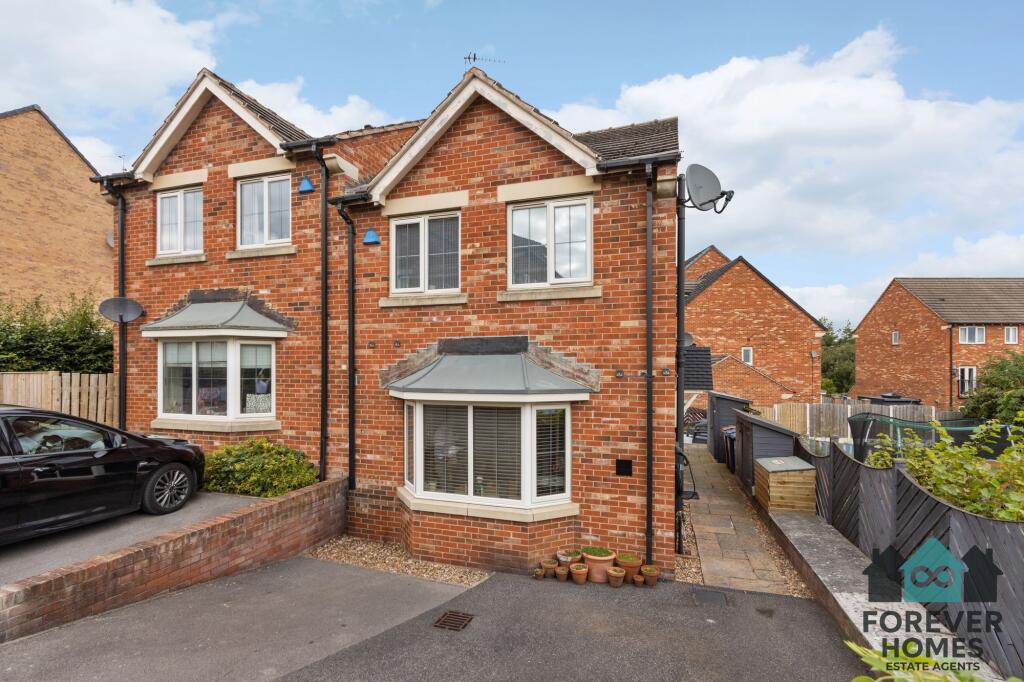 Main image of property: Old Oaks View, Barnsley, S70