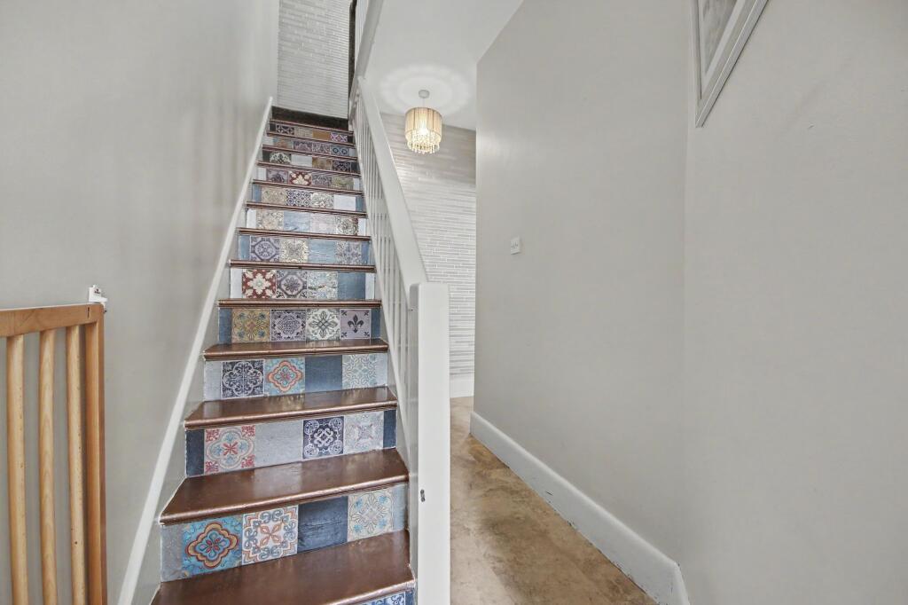 House in Southampton - View 5