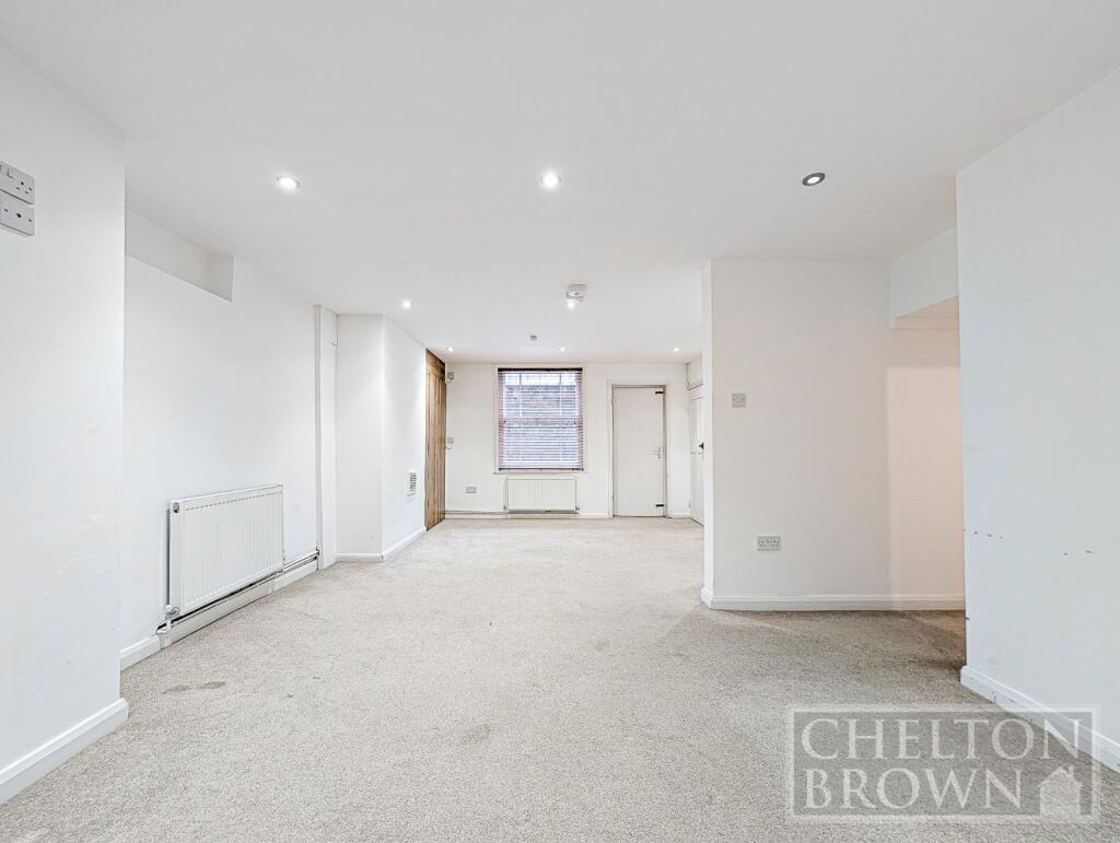 House in Northampton, West Northamptonshire - View 4