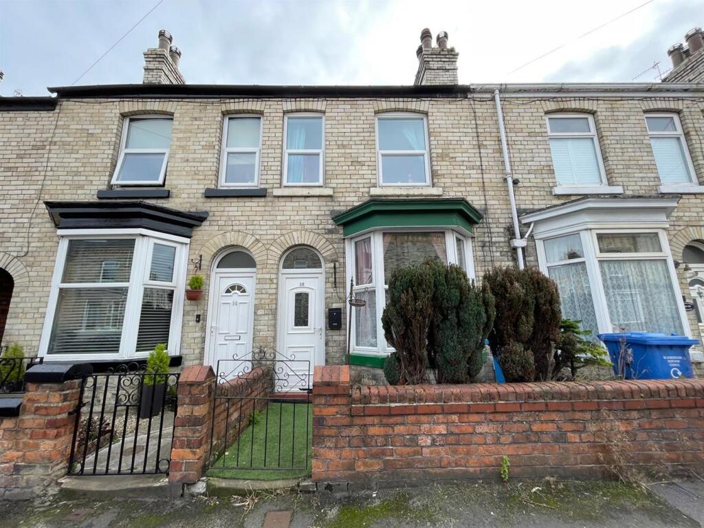2-bed terraced on Candler Street, Scarborough, £100,000