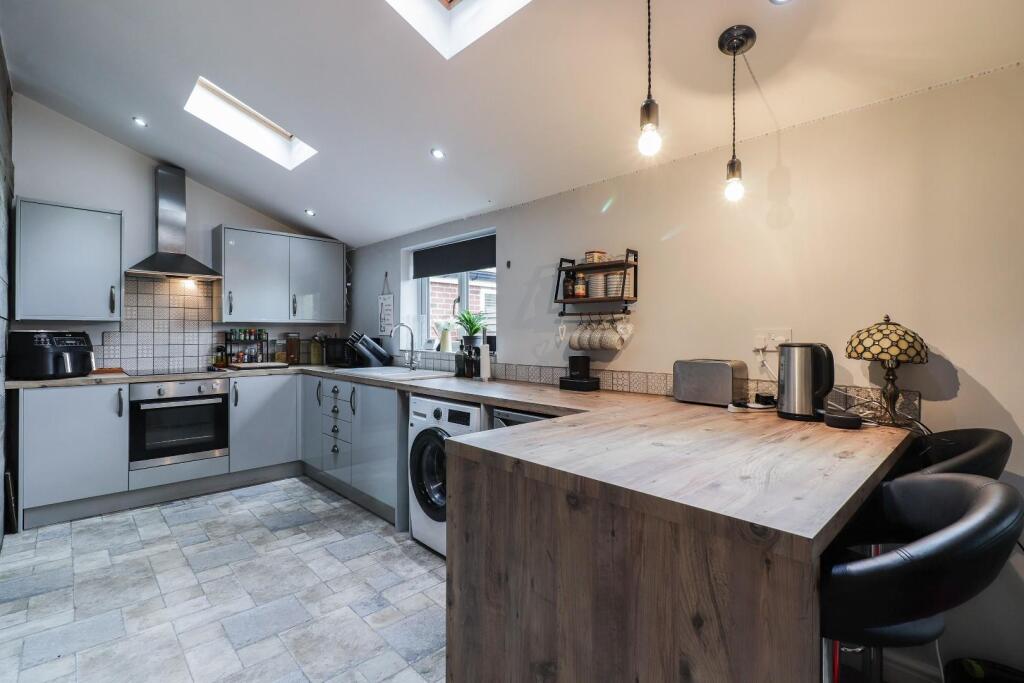 House in Rotherham, South Yorkshire - View 5