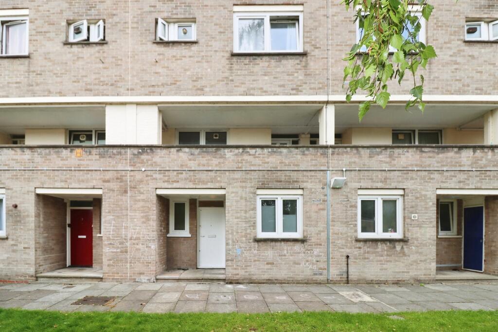 Apartment in Bristol - View 3