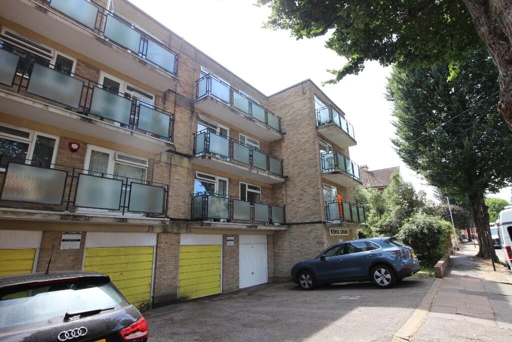 Main image of property: Windlesham Gardens,BN1