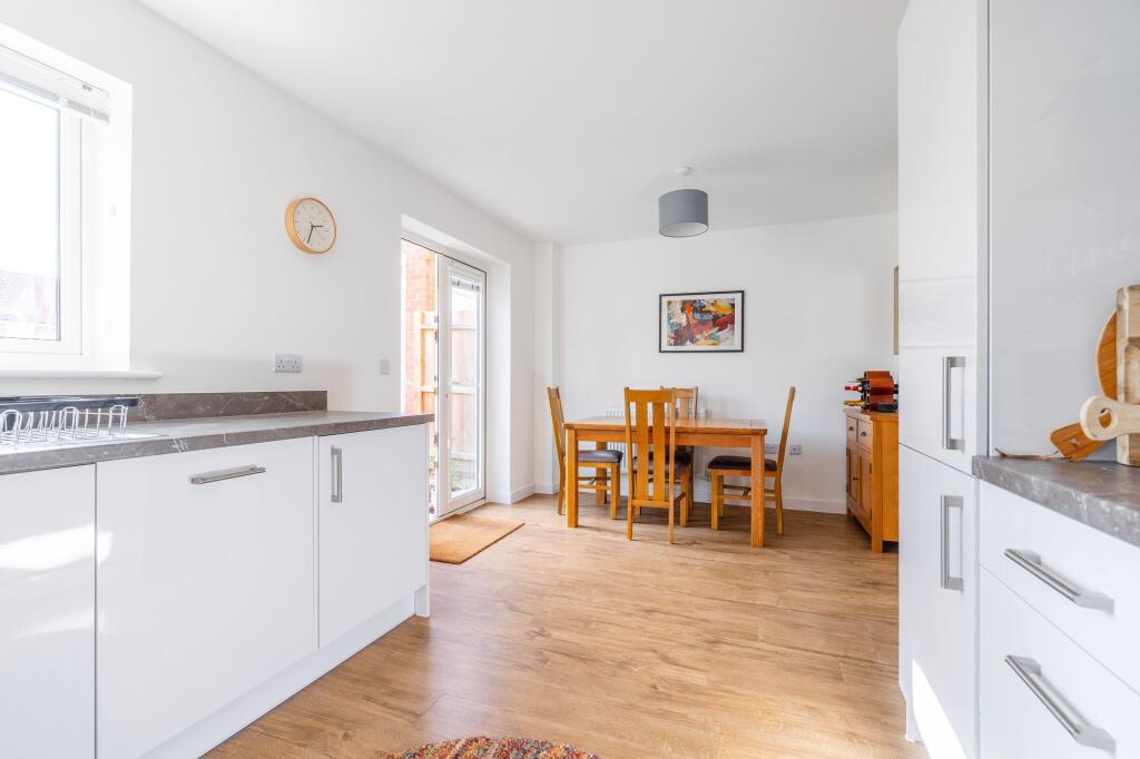 House in Norwich, Roundhouse Park, Cringleford - View 4