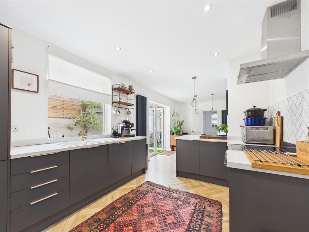 House in Newcastle upon Tyne - View 4