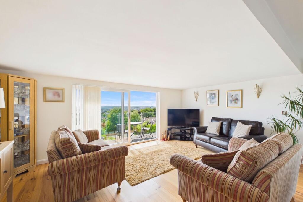 House in Torquay - More