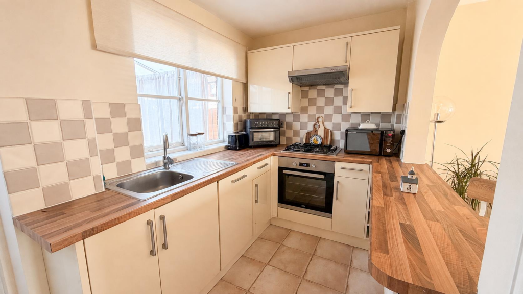 House in Rushmoor, Hampshire - View 5