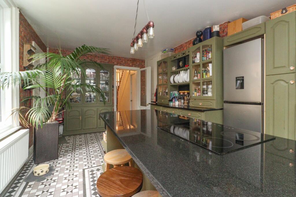 House in Thanet, Margate Old Town, Cliftonville - More