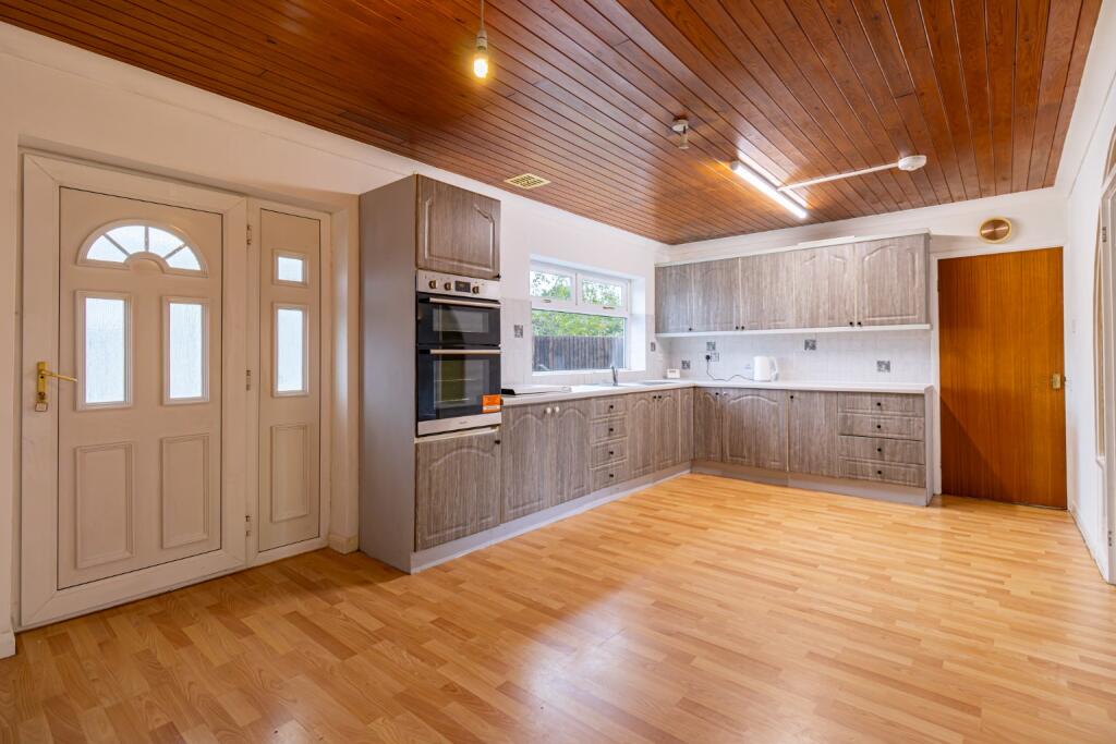 Clenchwarton Road, West Lynn, King's Lynn, Norfolk, PE34 photo 2