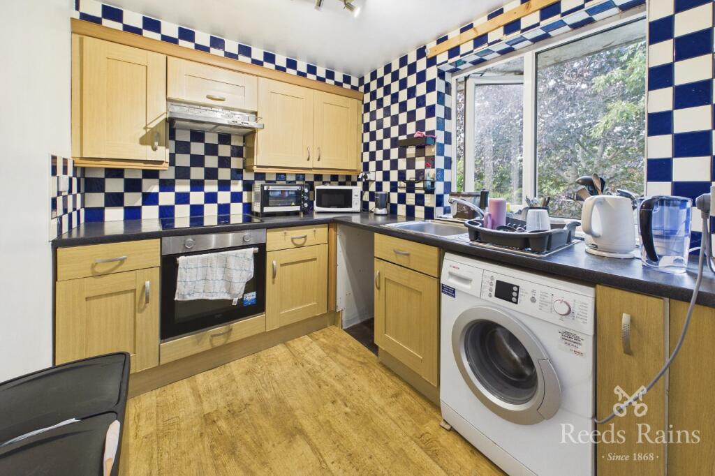 Apartment in Sheffield, Whitley - View 3