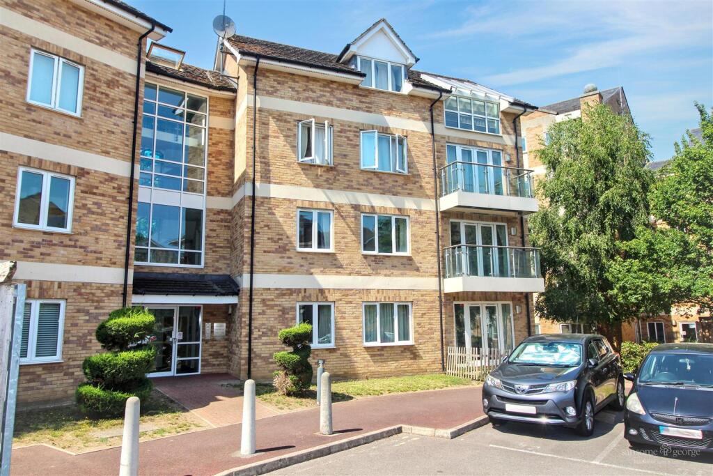 Main image of property: Branagh Court, Reading