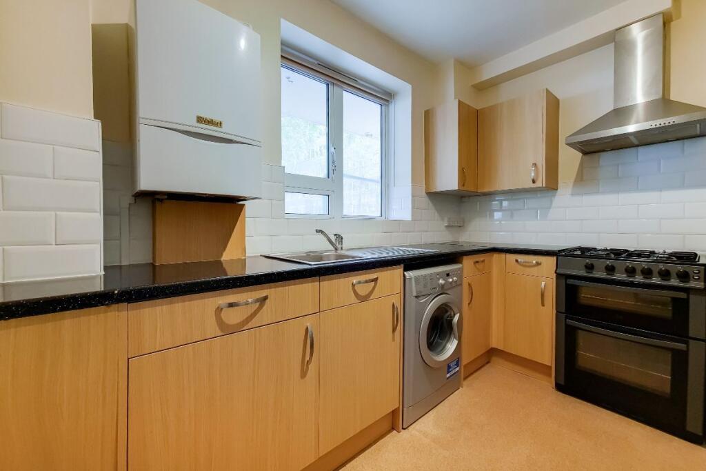 Apartment in London - View 3