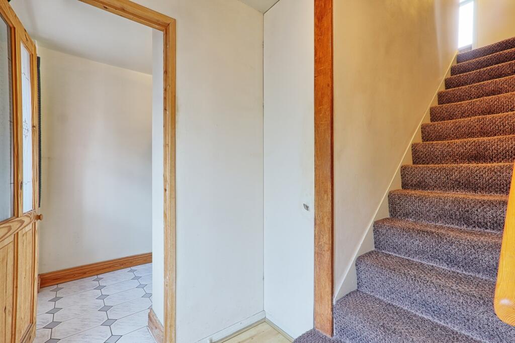 House in Basildon, Essex - More