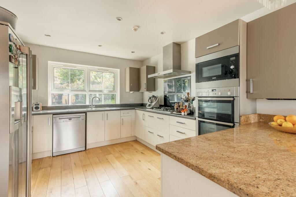 House in Cambridge, Petersfield - View 4