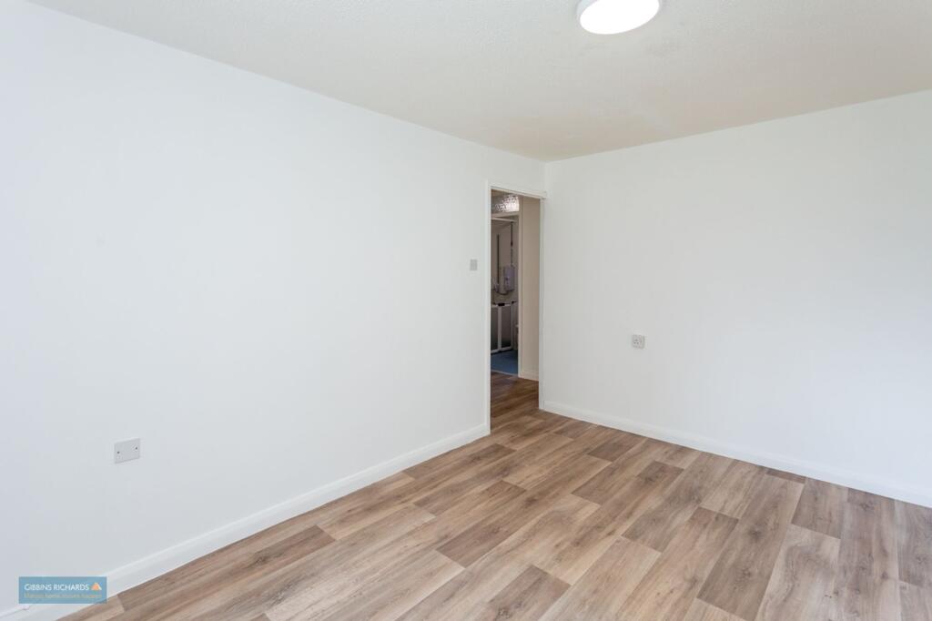 Apartment in Taunton, Galmington - More
