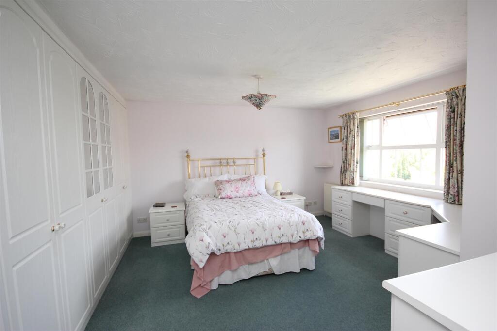 Bourton Way, Wellingborough - View 6