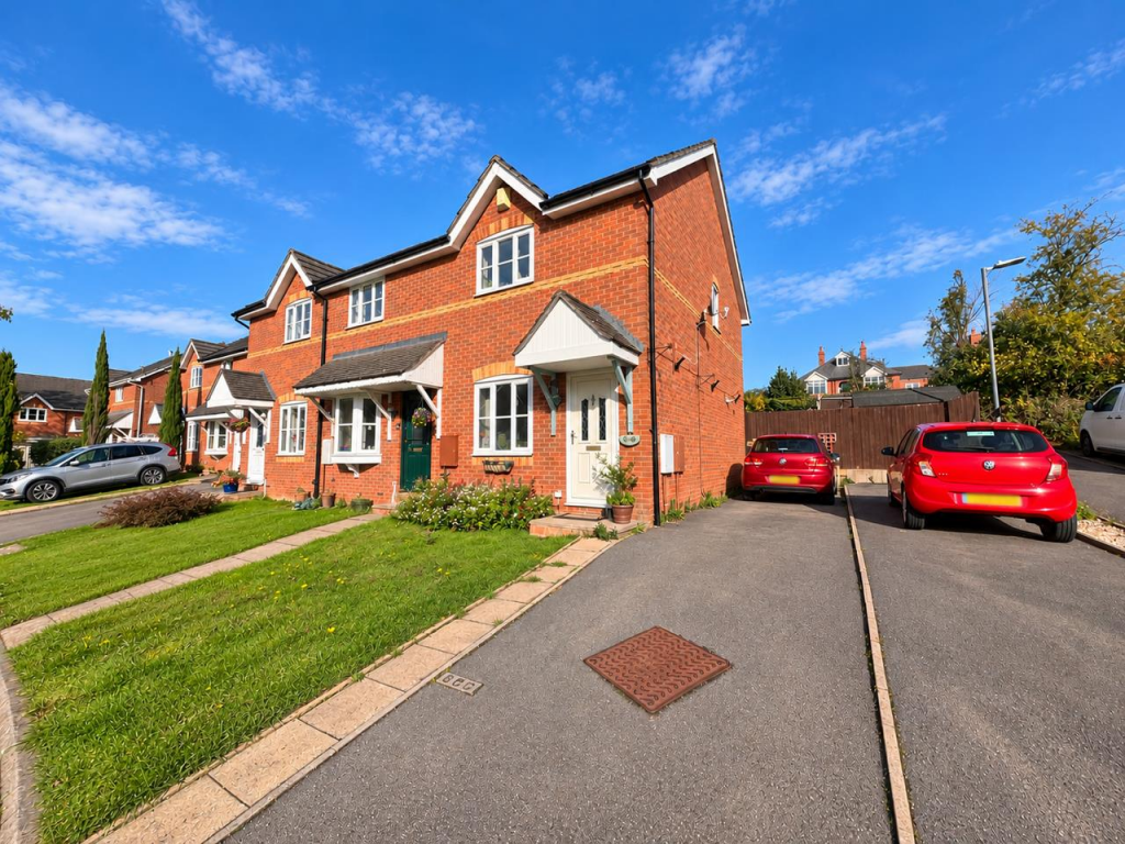 Main image of property: Millbank, Cam, GL11