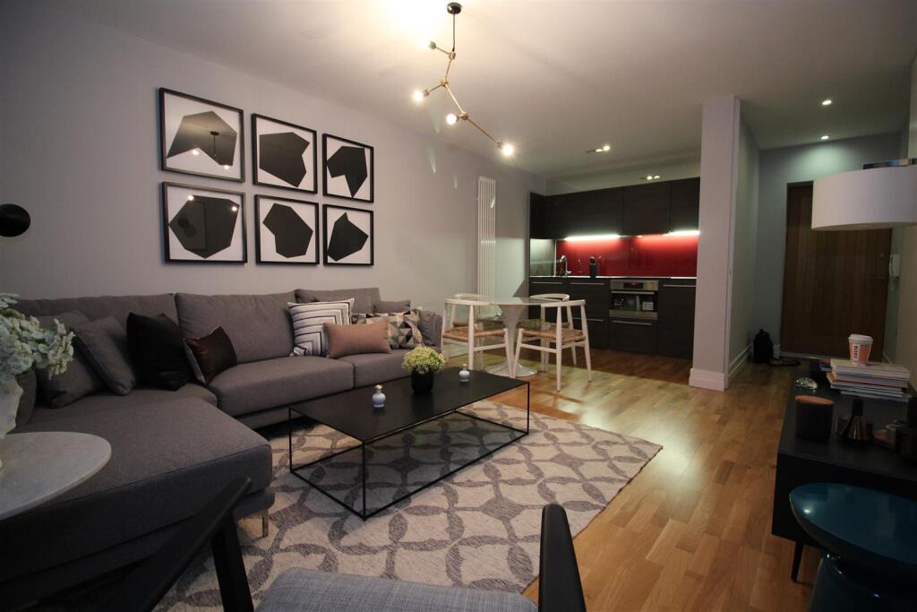 Main image of property: The Bar, Shires Lane, Leicester