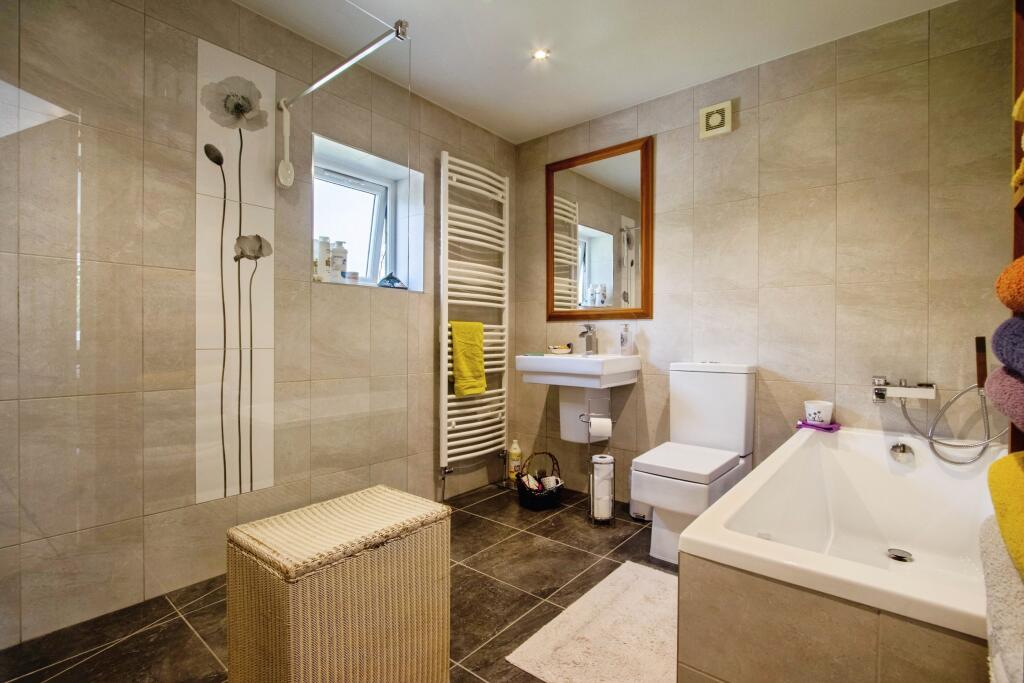 Additional image 8 of Tong Moor Side, Birkenshaw, Bradford, West Yorkshire, BD11