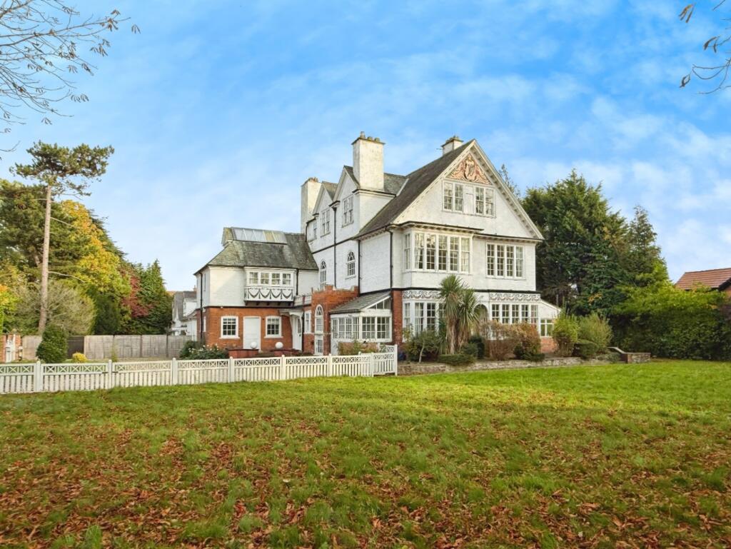 Main image of property: Ferriby Road, Hessle, HU13 0HU