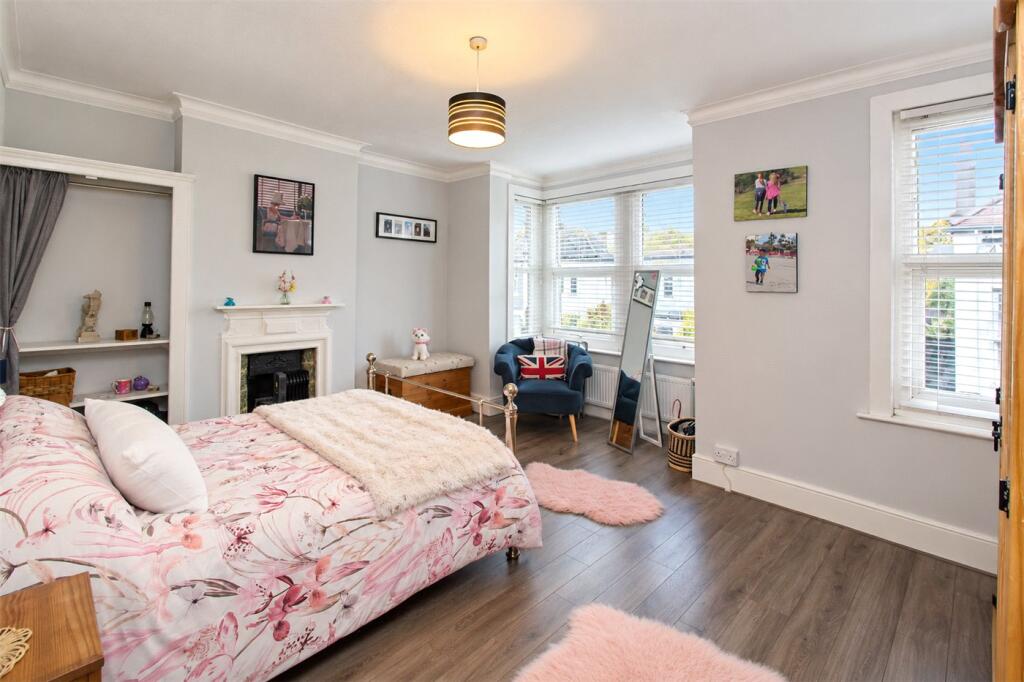 Cranleigh Drive, Leigh-on-Sea, Essex, SS9 photo 3
