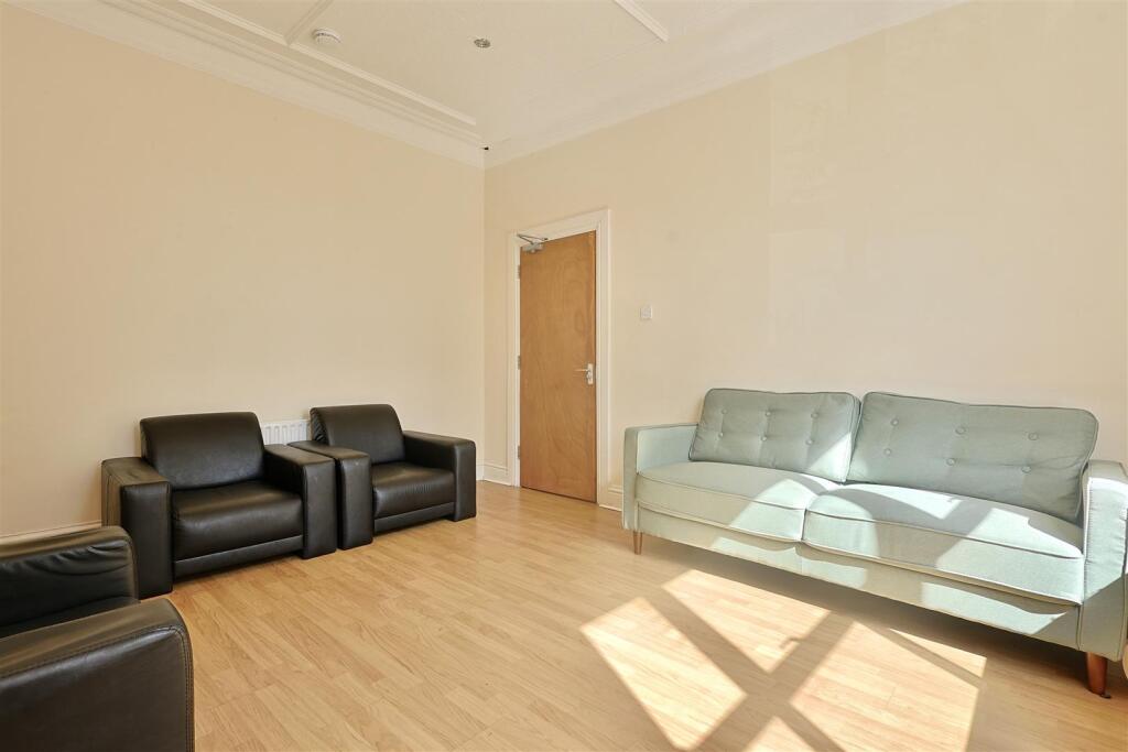 House in Newcastle upon Tyne - View 2