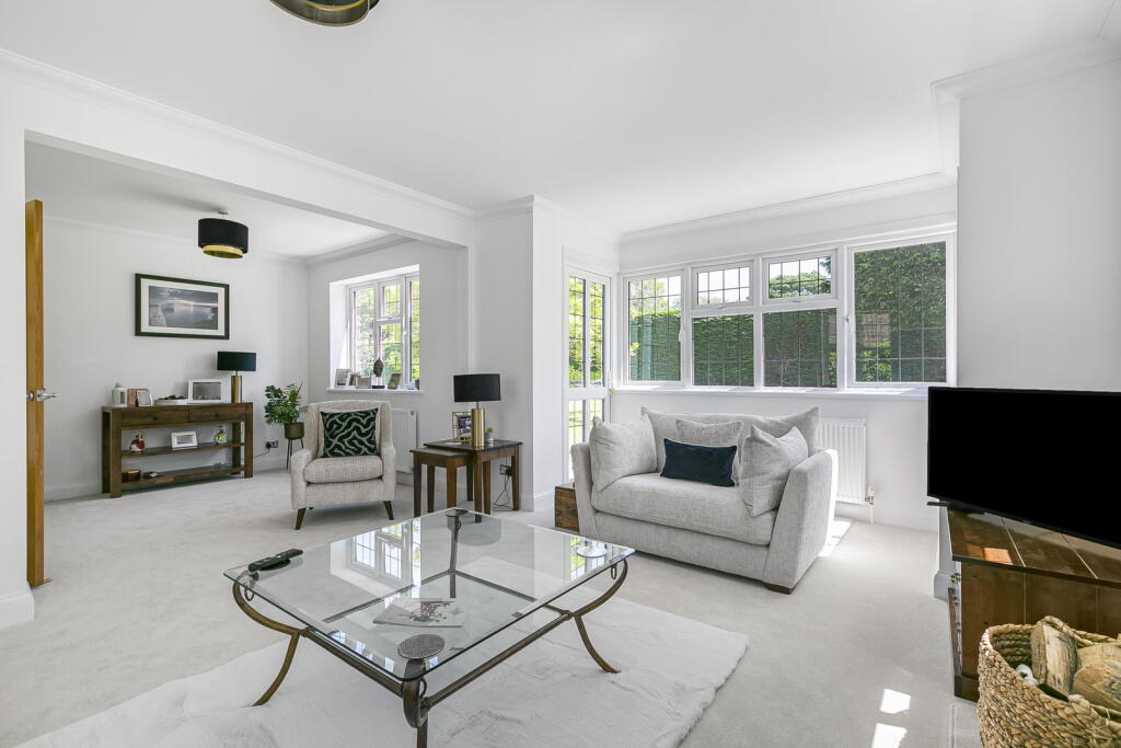 House in Mole Valley, Surrey - More