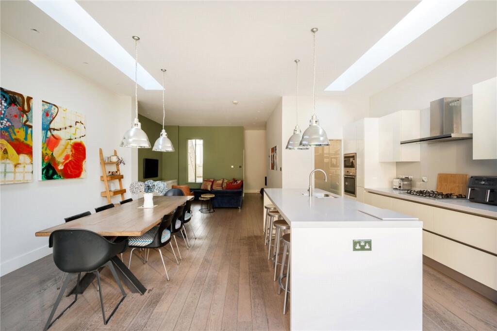 Main image of property: Bennerley Road, Between the Commons, SW11