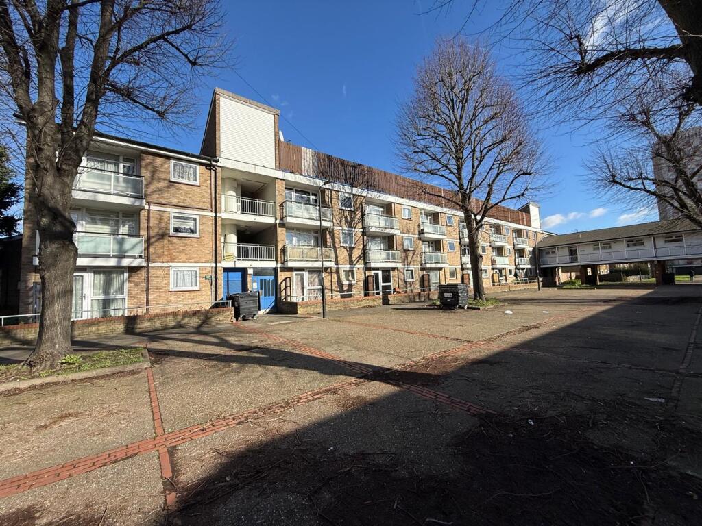 Main image of property: Brettenham Road, London, N18