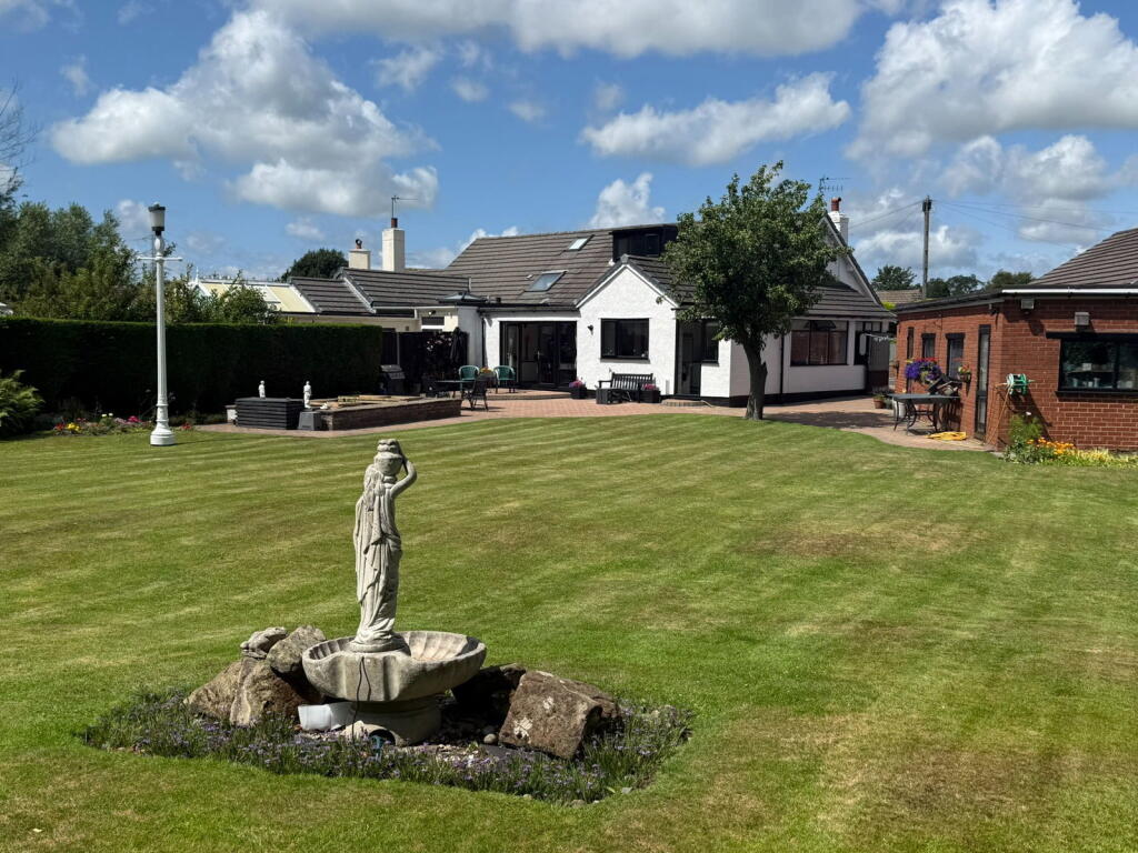 Main image of property: The Crescent, Maghull
