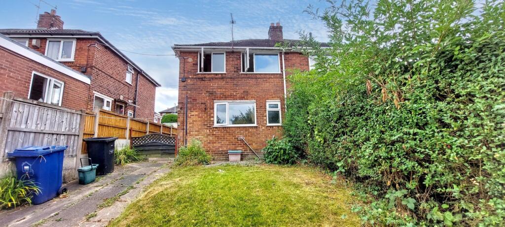 27 Ian Road, Newchapel, Stoke-on-Trent, Staffordshire, ST7 4PP photo 4