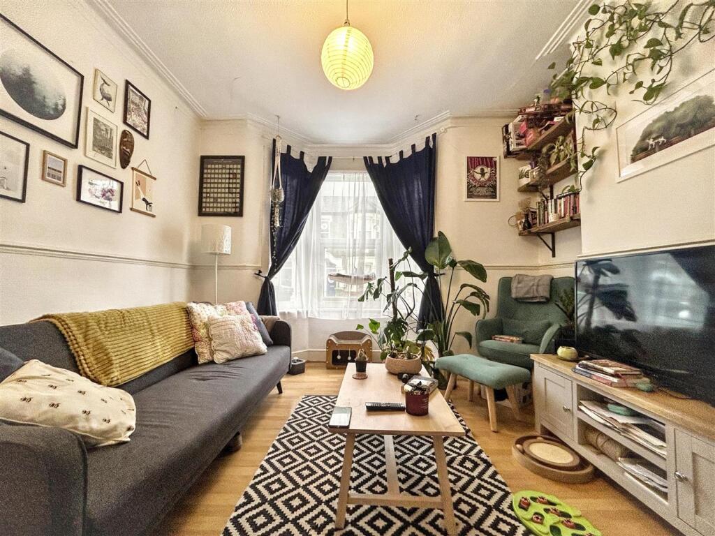Apartment in London, Custom House, Canning Town - View 2