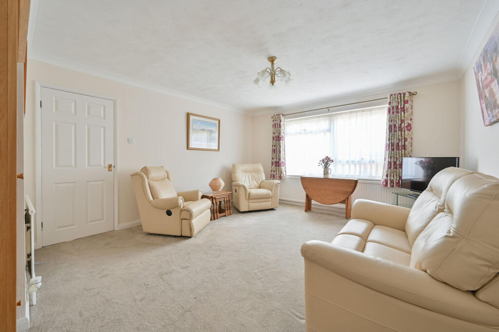 Apartment in Watford - View 4