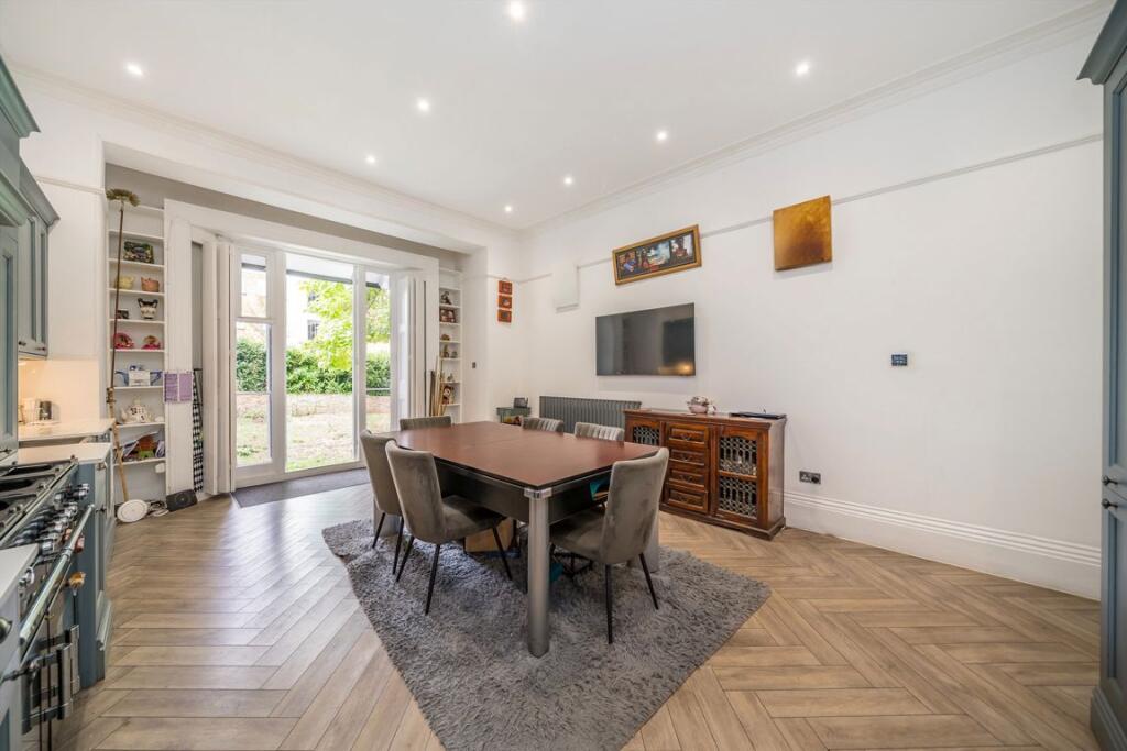 House in London, Lee Terrace Estate, Blackheath - View 5
