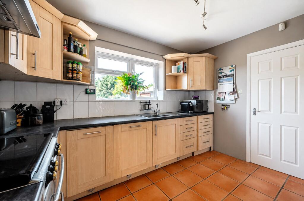 House in Guildford - View 5