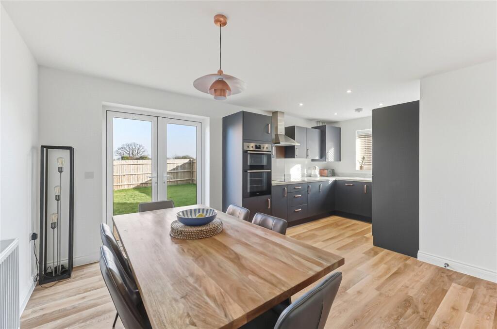 Howard Close, Wilstead, Bedfordshire, MK45 photo 2