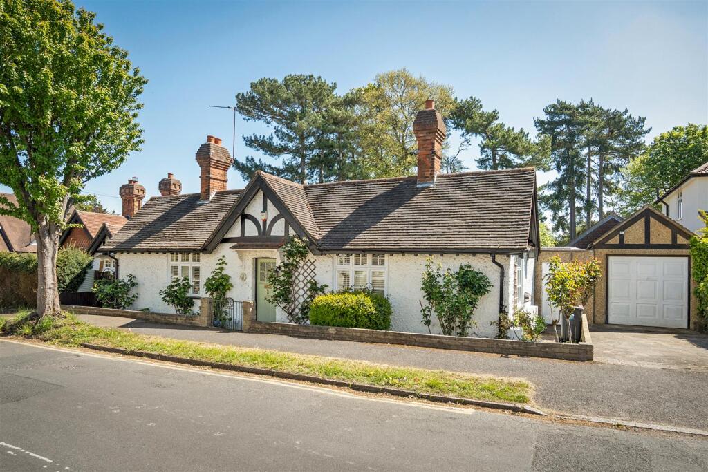 Main image of property: Green Lane, Purley