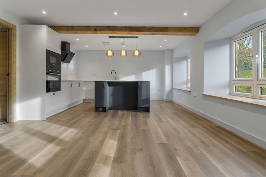 Apartment in Worcester - View 3