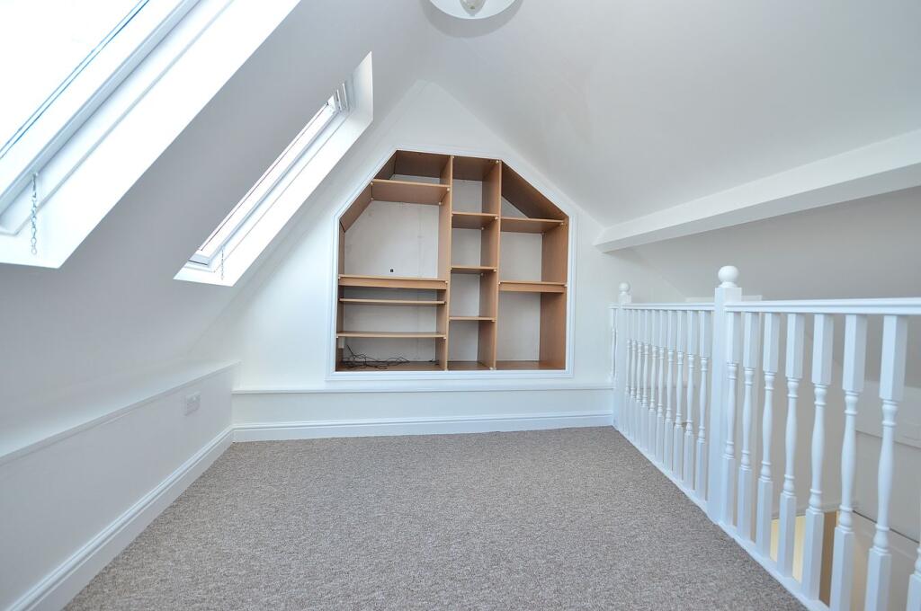 Apartment in Northampton, West Northamptonshire - View 5