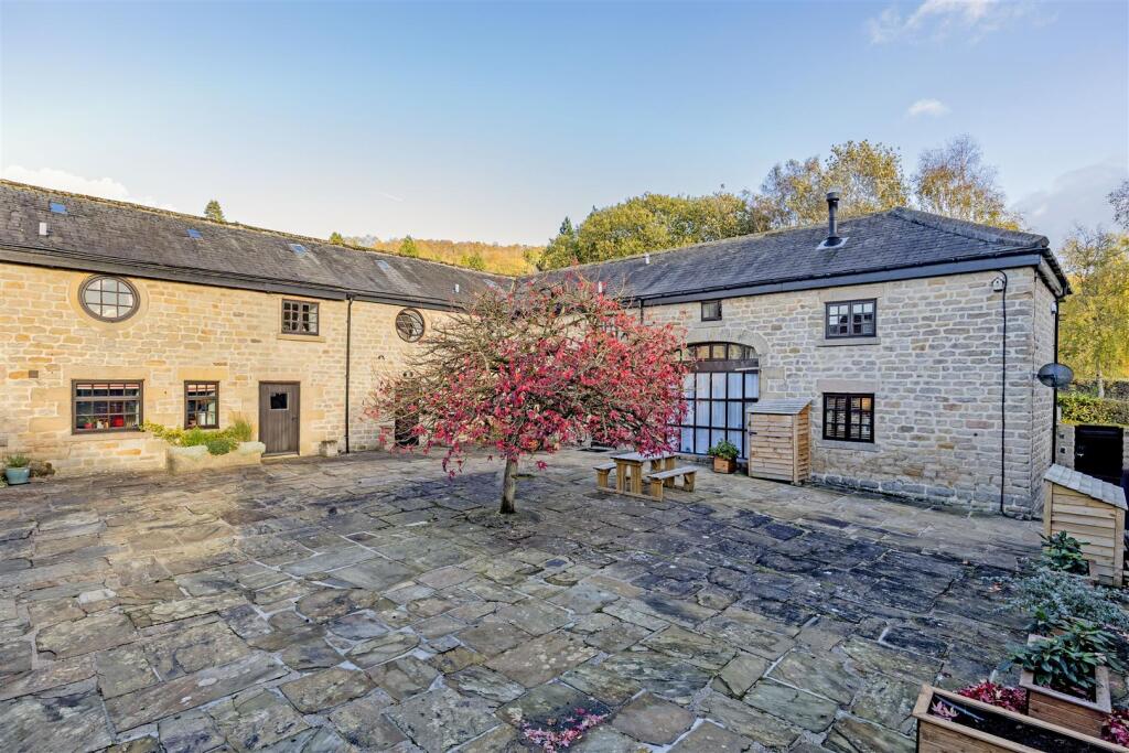Main Road, Grindleford, Hope Valley photo 2