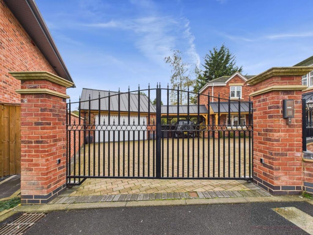 5-bed detached on Martha Close, Countesthorpe, Leicestershire, £750,000
