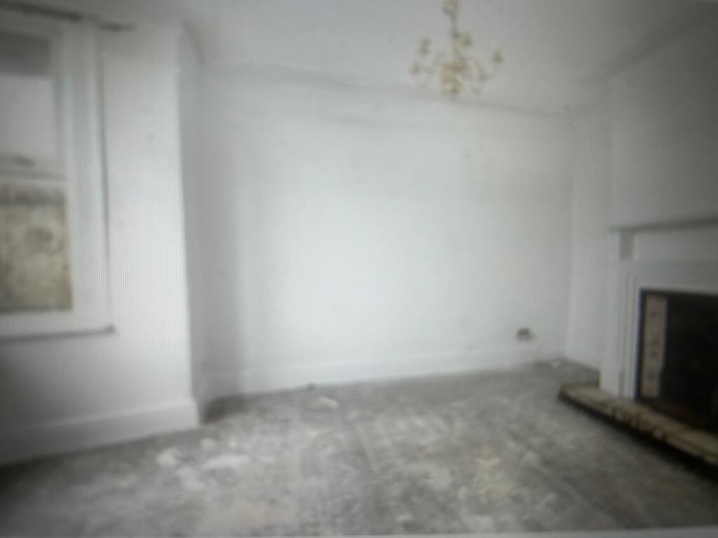 Denny Bank, LA2 photo 2