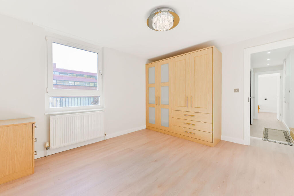Apartment in London - More