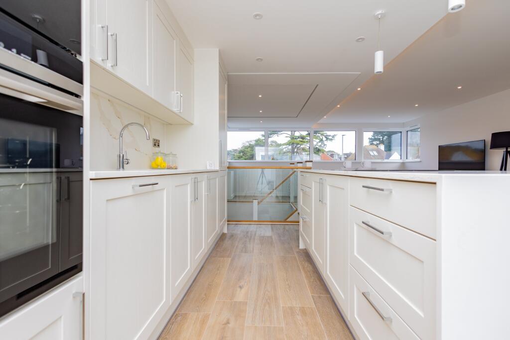 Additional image 4 of 302 Sandbanks Road, Lilliput, Poole