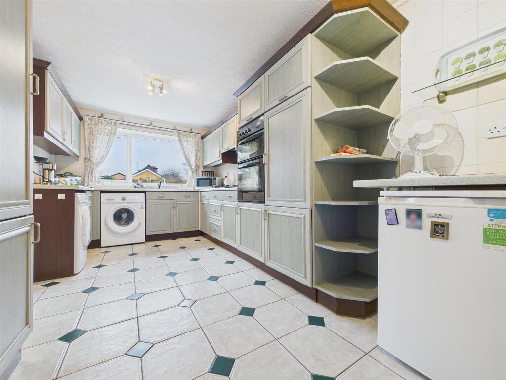 Tithebarn Road, Rugeley photo 3