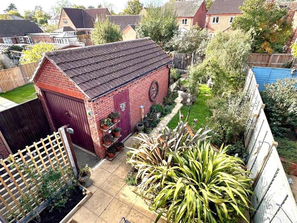 Cannon Close, Coddington, Newark photo 3
