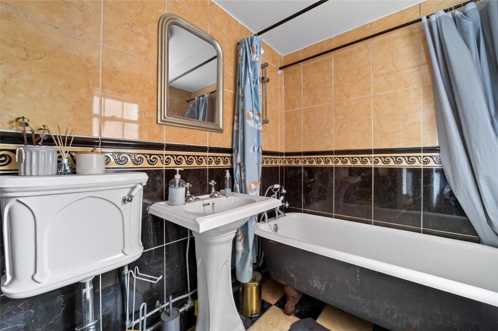 House in Colchester, Dedham - More