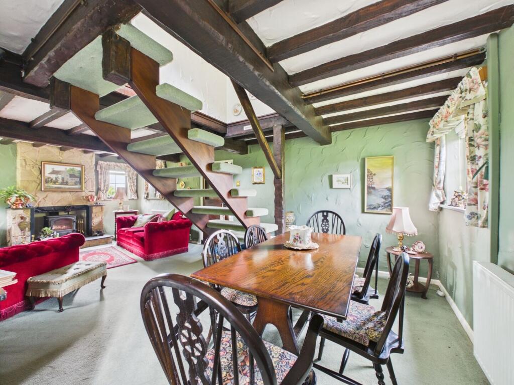 House in South Staffordshire, Blymhill and Weston-under-Lizard - View 4